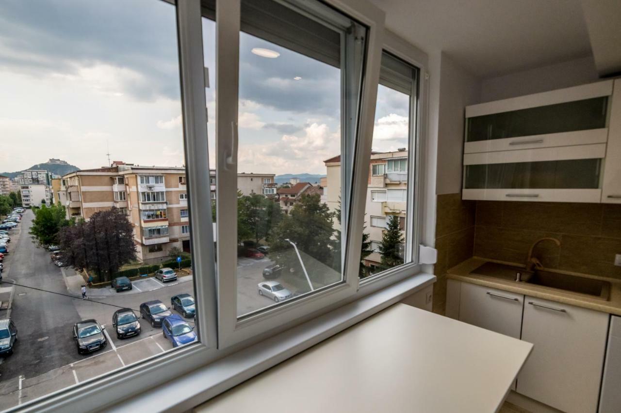 Апартаменти Apartament Sorina Maria Дева Екстер'єр фото